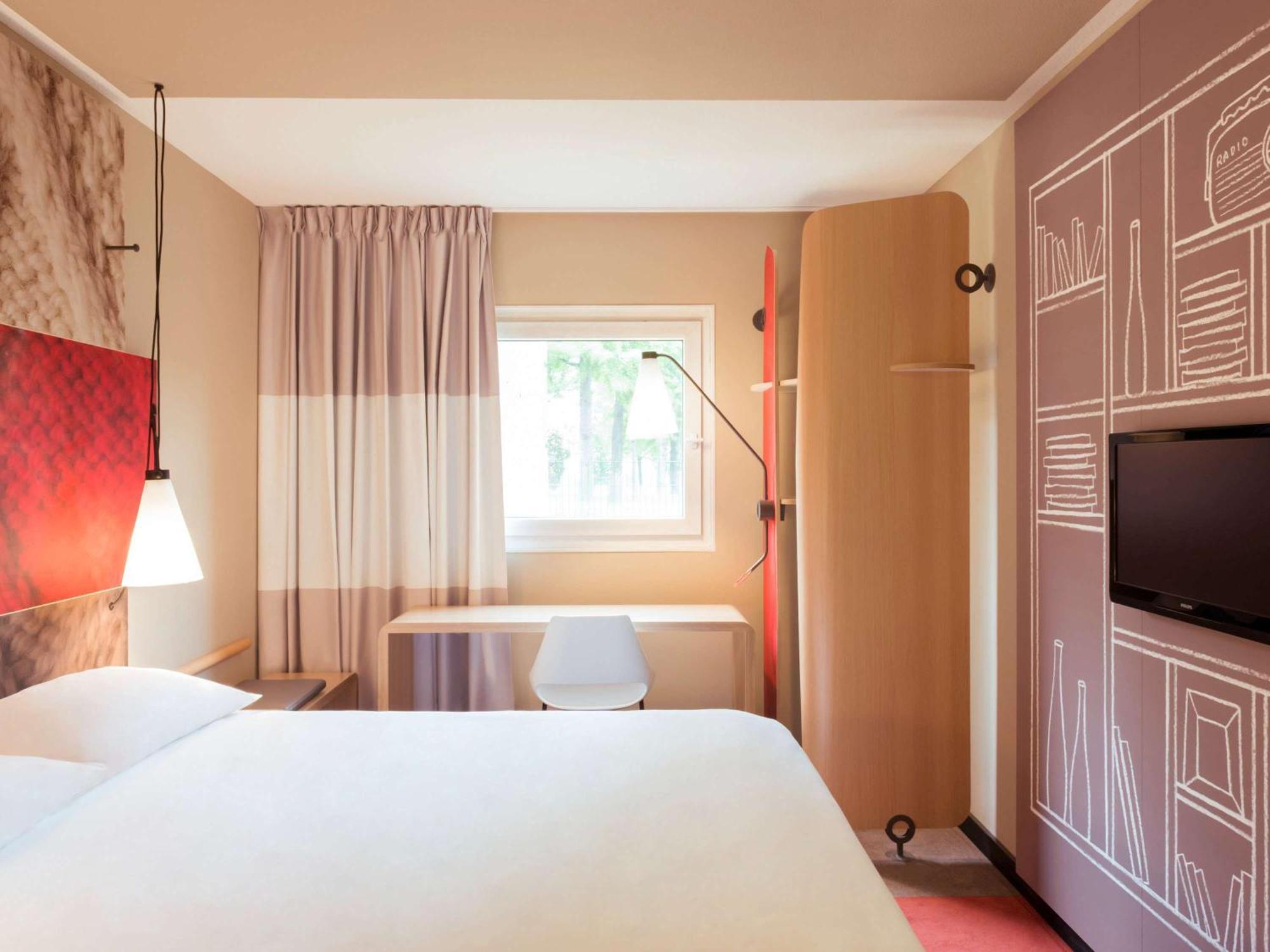 Ibis Caen Porte De Bretagne Bretteville-sur-Odon Εξωτερικό φωτογραφία