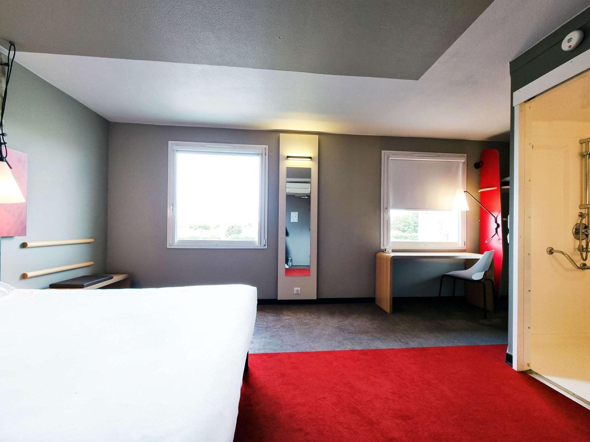 Ibis Caen Porte De Bretagne Bretteville-sur-Odon Εξωτερικό φωτογραφία